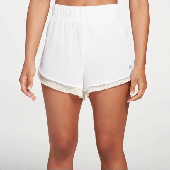 Calia by Carrie Underwood mixed mesh short white - Picture 1 of 4